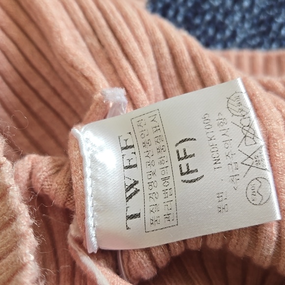 TWEE Pink Ribbed Collared Ruched Sweater Top - Picture 7 of 7